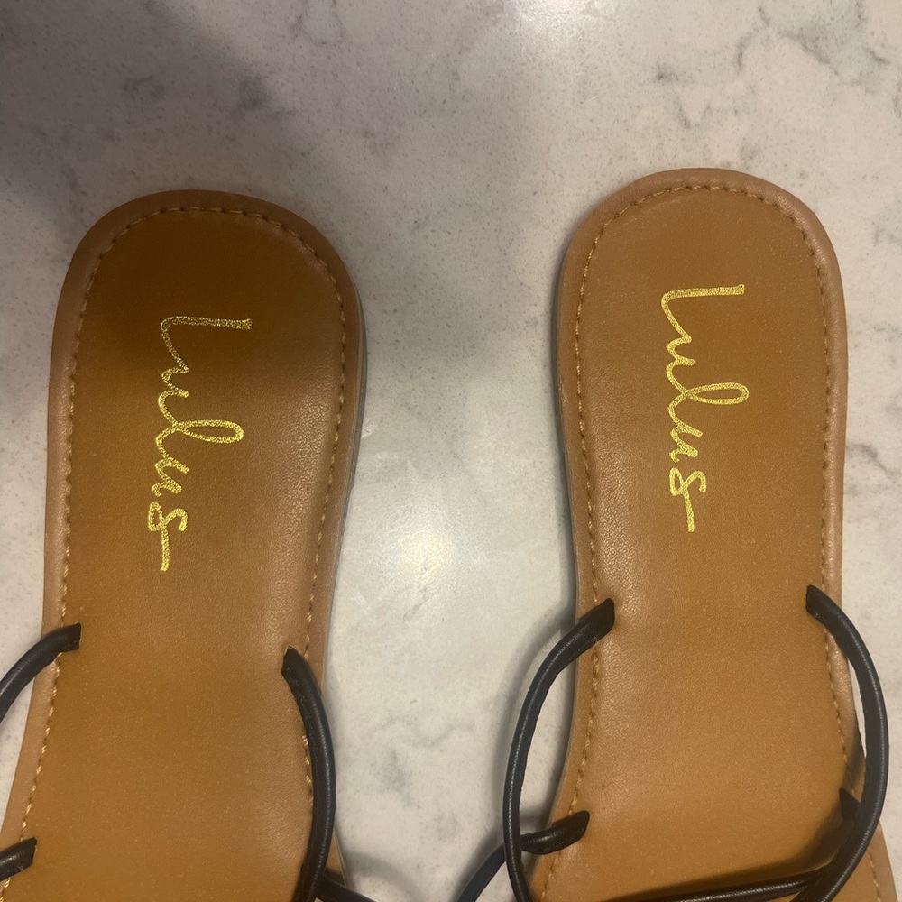 Lulus Slides - Picture 3 of 3
